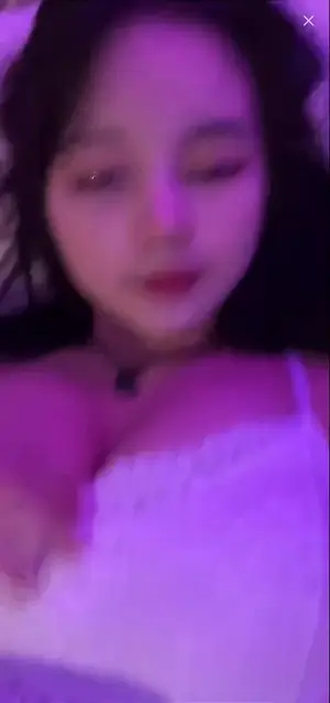 Bokep Belahan Dada Kenzy Show Sambil Tiduran Bokep Belahan Dada Kenzy Show Sambil Tiduran